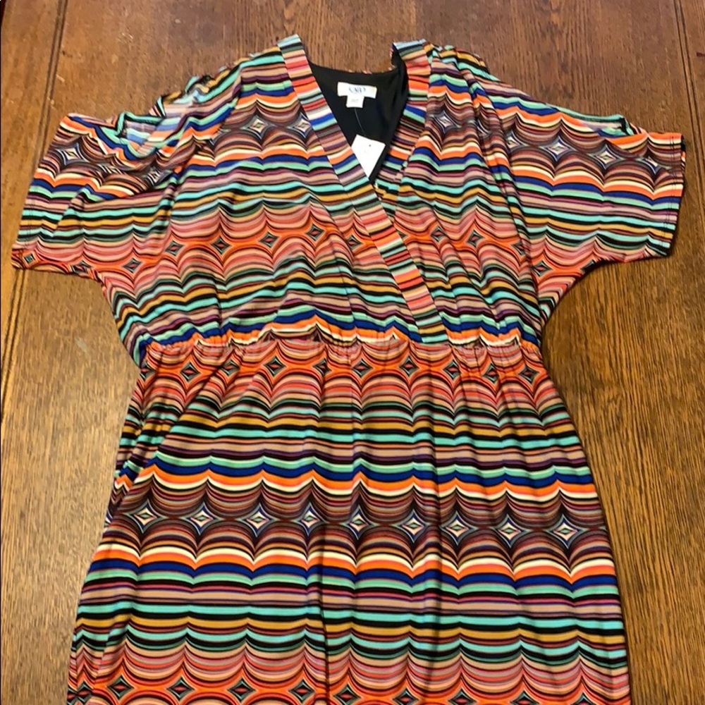 Graphic cold shoulder silky stretchy dress, NWT